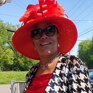 Meet your Posher, Candace